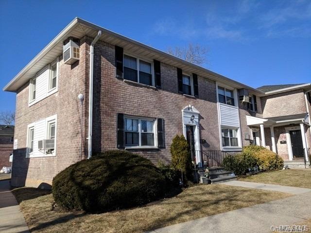 8256 Langdale St unit 148A, New Hyde Park, NY 11040 - photo 1