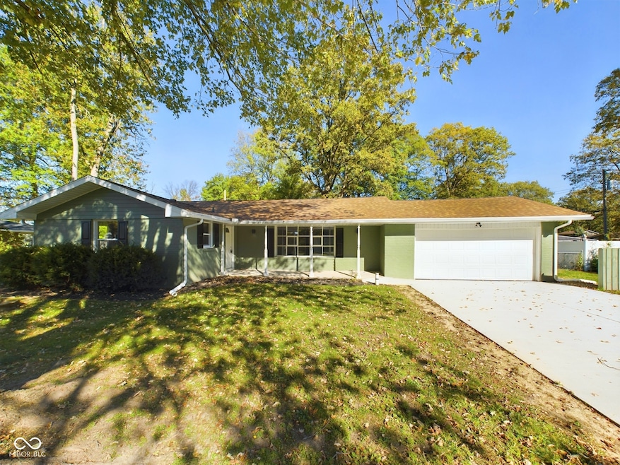 208 Willow Ln, Anderson, IN 46012 - photo 1