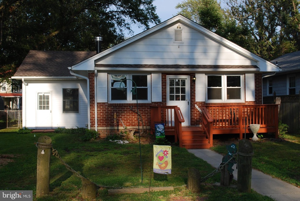 1206 Marshall Ave, Colonial Beach, VA 22443 - photo 1