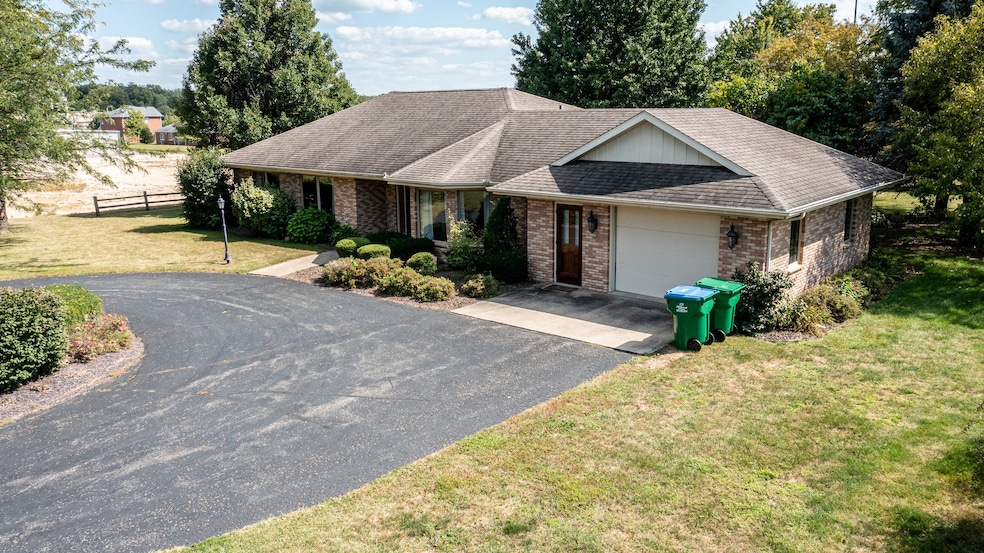 154 U S 34, Mendota, IL 61342 - photo 1