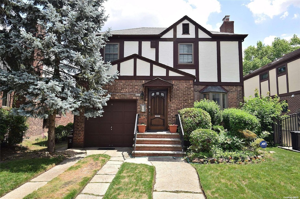 73-59 196th St, Flushing, NY 11366 - photo 1