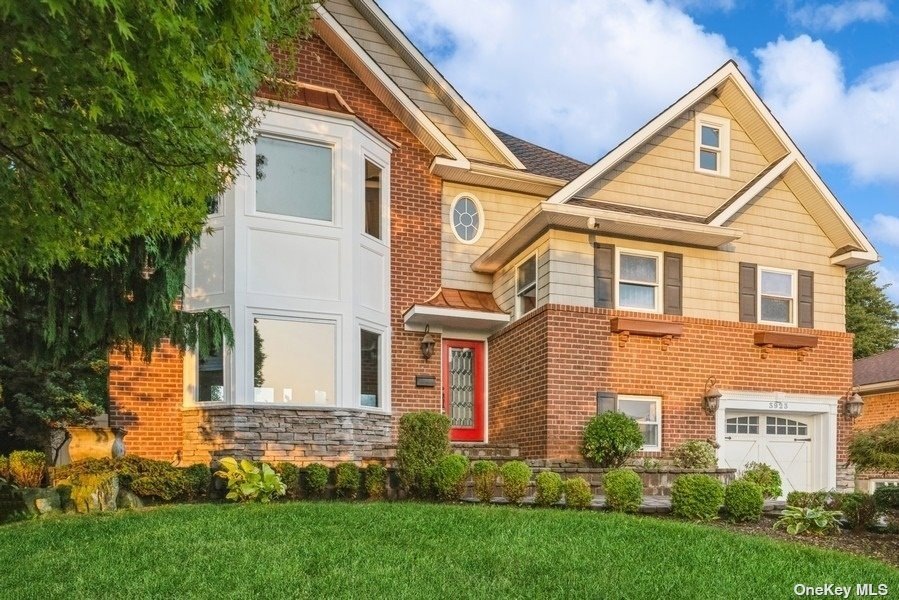 3923 Berger Ave, Bethpage, NY 11714 - photo 1