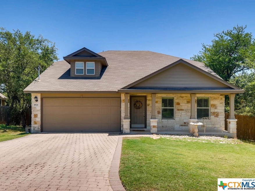 1921 Stonehaven, San Marcos, TX 78666 - photo 1