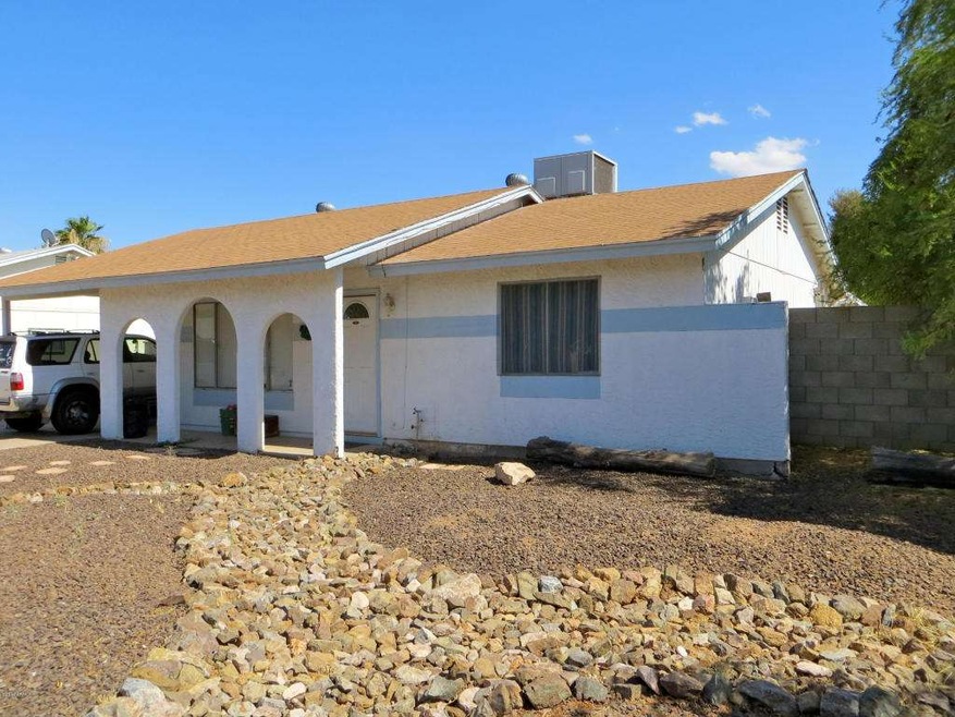 2237 W Obispo Ave Front
