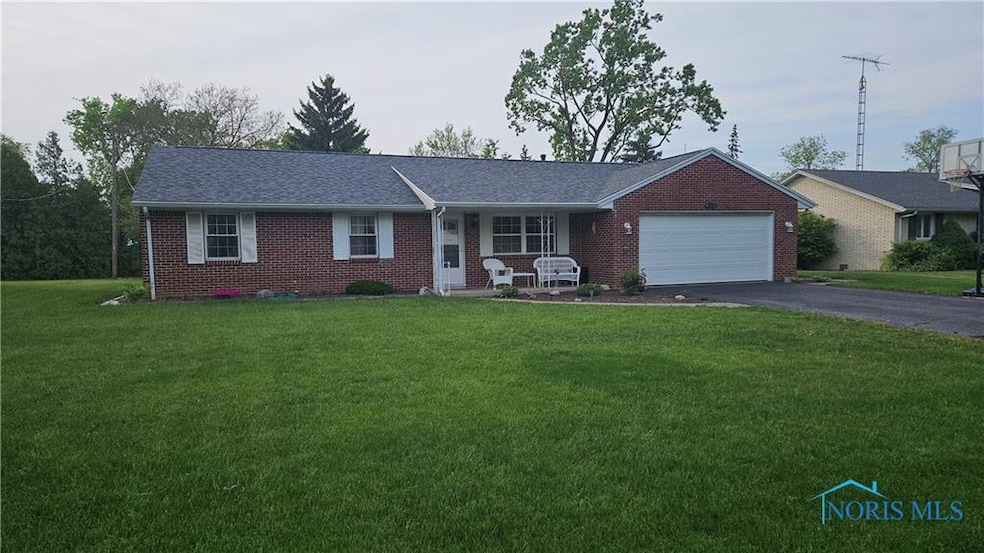 2154 N Kathy Ln, Genoa, OH 43430 - photo 1