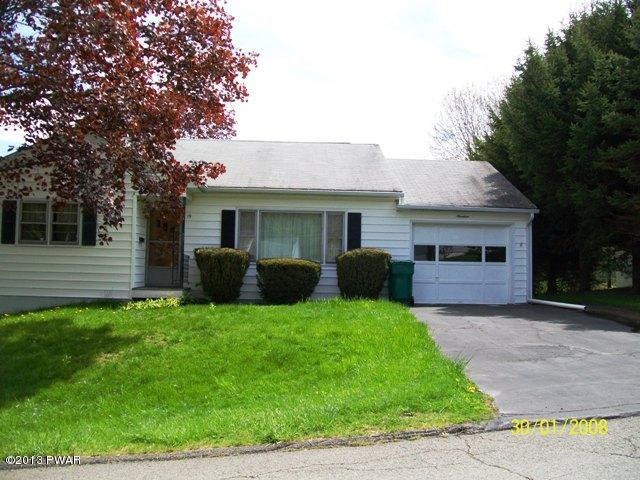 19 Maplewood Dr, Honesdale, PA 18431 - photo 1
