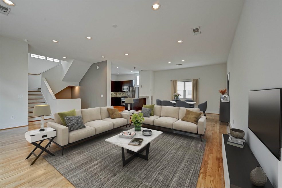  Welcome to modern amenities and convenience at it