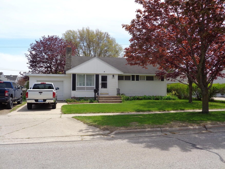 1402 S Second