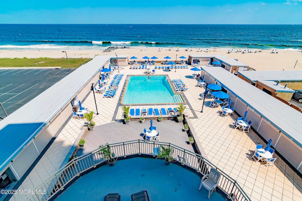 View to pool1