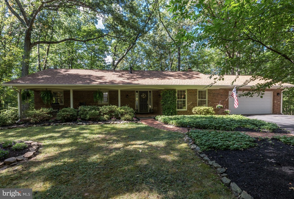 2400 Bugle Ln, Reston, VA 20191 - photo 1