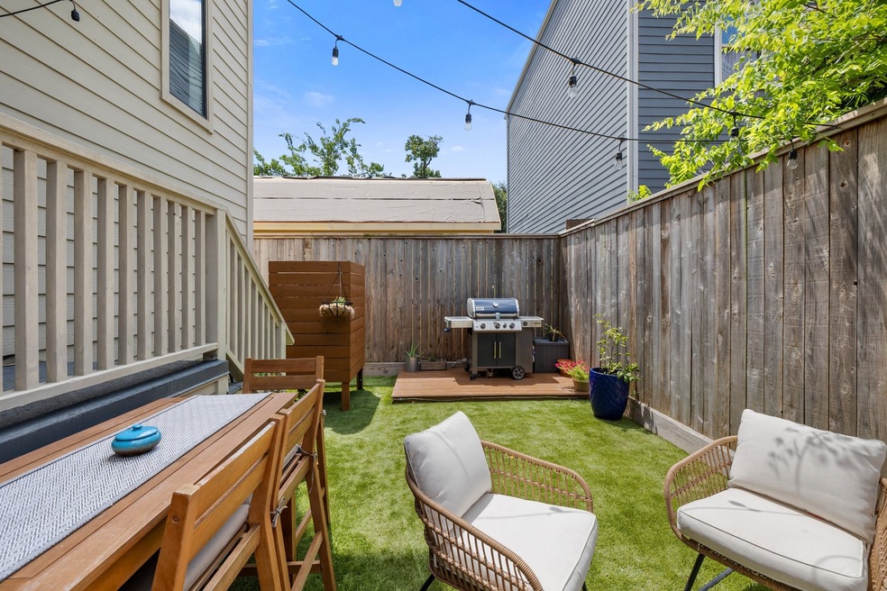 Luxury & comfort in the heart of the Heights! This well-maintained 3 BR/3.5 BA Shady Acres homes provides exceptional access to a vibrant neighborhood within walking distance of several popular restaurants, bars & parks.