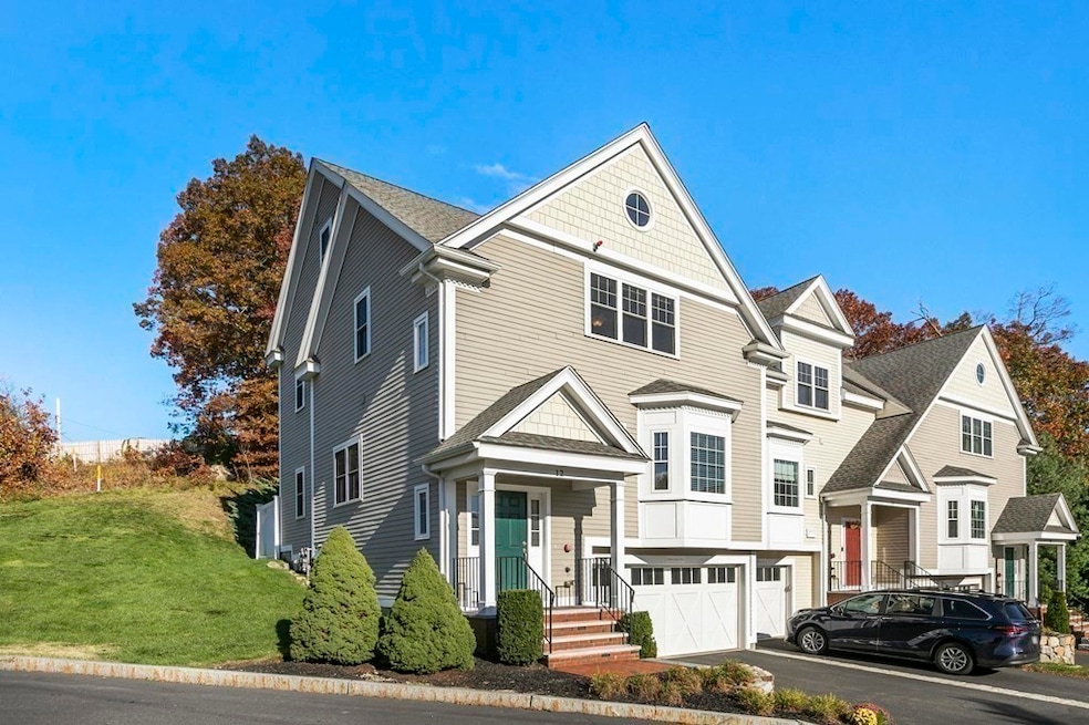 8 Murray Ave unit 12, Burlington, MA 01803 - photo 1