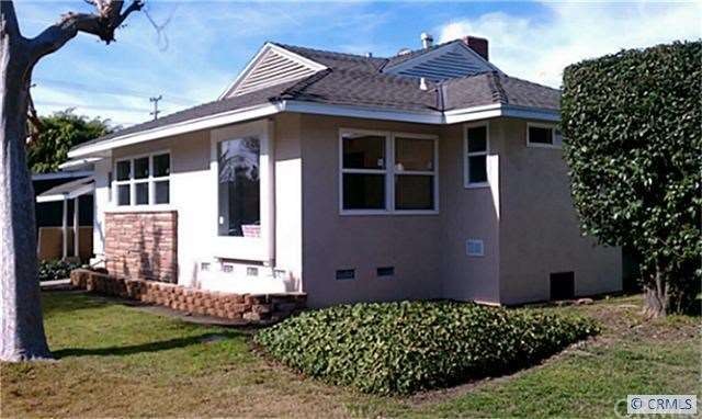 Great Curb Appeal!