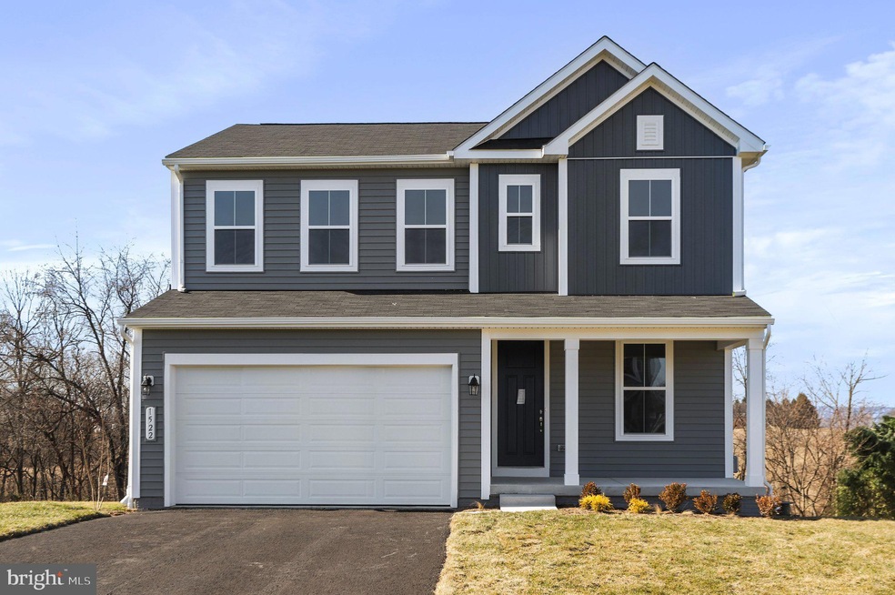 1522 Finch Dr, Chambersburg, PA 17202 - photo 1