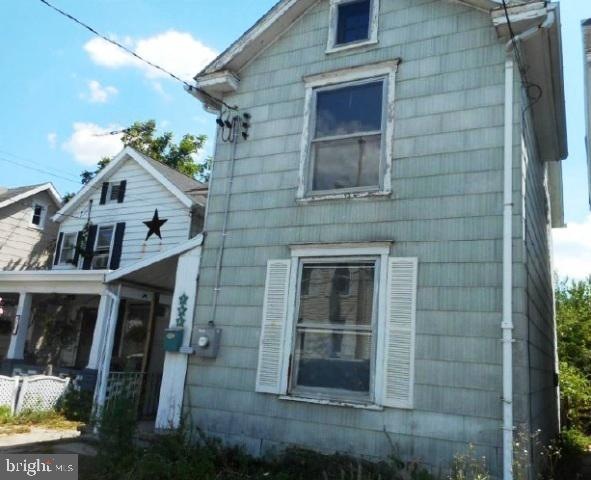 368 W Queen St, Chambersburg, PA 17201 - photo 1