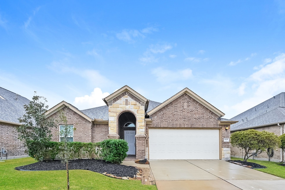 9119 Newcroft Ct, Tomball, TX 77375 - photo 1