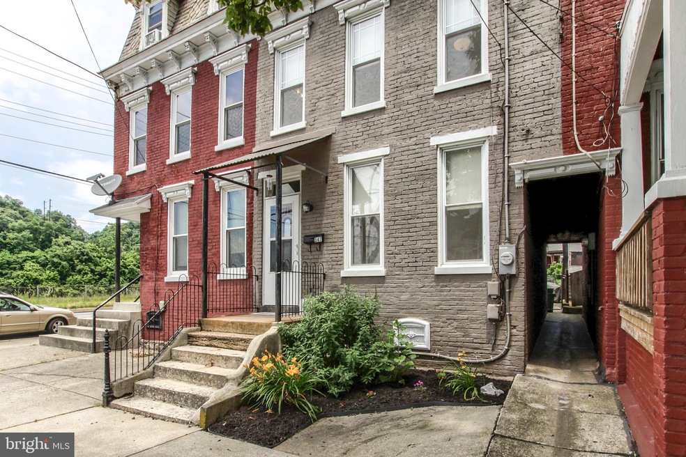 547 N 2nd St, Columbia, PA 17512 - photo 1