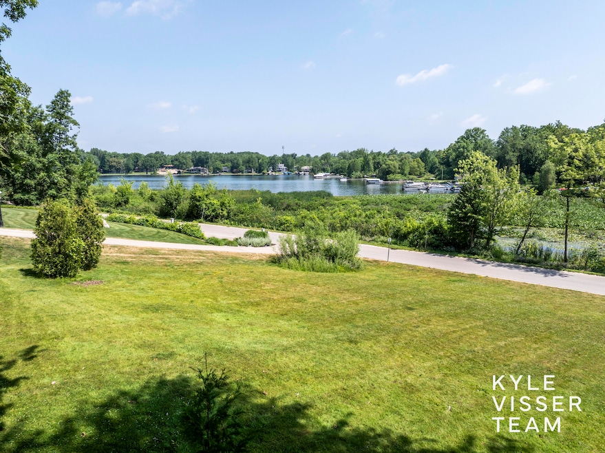 3120 Reeds Lake Blvd SE, Grand Rapids, MI 49506 - photo 1