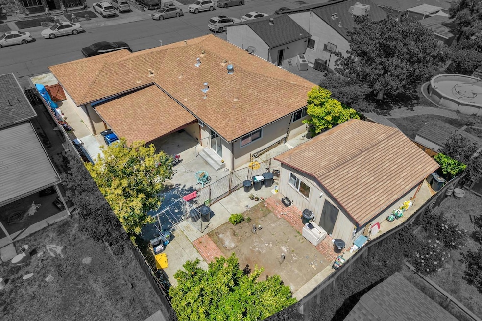 Sold $500,000 • Co-Listing Agent