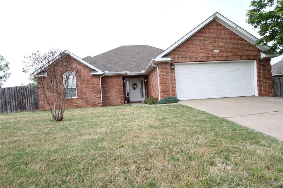 704 Grant Ave, Prairie Grove, AR 72753 - photo 1