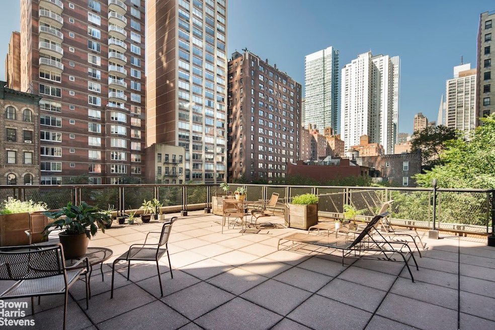 The Sovereign unit 3A, New York, NY 10022 - photo 1
