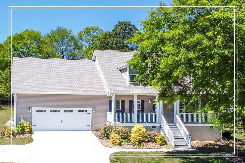 3 bed 2 bath home!