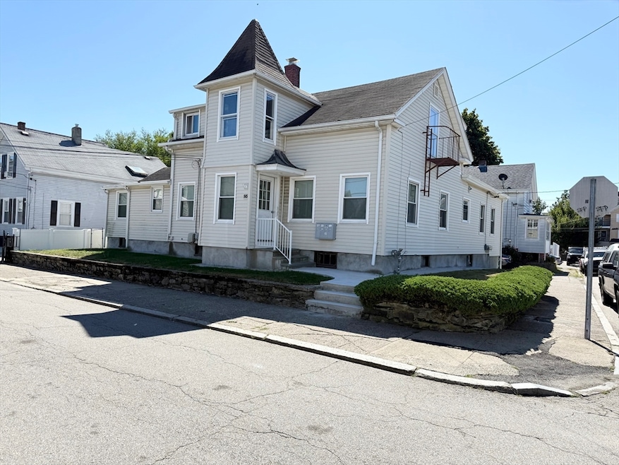 93 Johnson St unit 1, Pawtucket, RI 02860 - photo 1