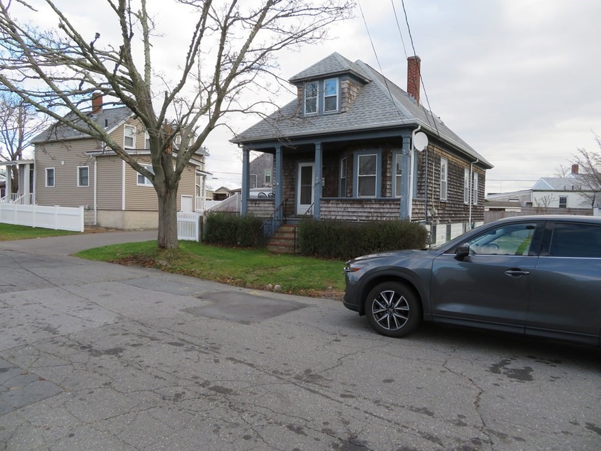 994 Ridge St unit 1, New Bedford, MA 02740 - photo 1