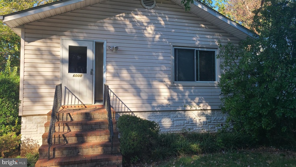 6000 Somerset Rd, Riverdale, MD 20737 - photo 1