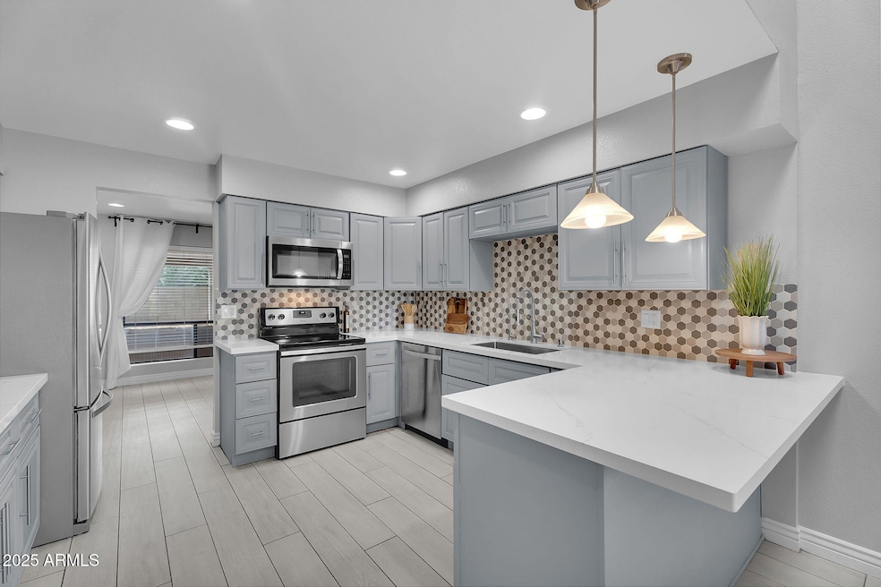 2312 S Forest Ave, Tempe, AZ 85282 - photo 1