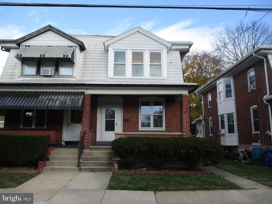 3235 Marion St, Reading, PA 19605 - photo 1