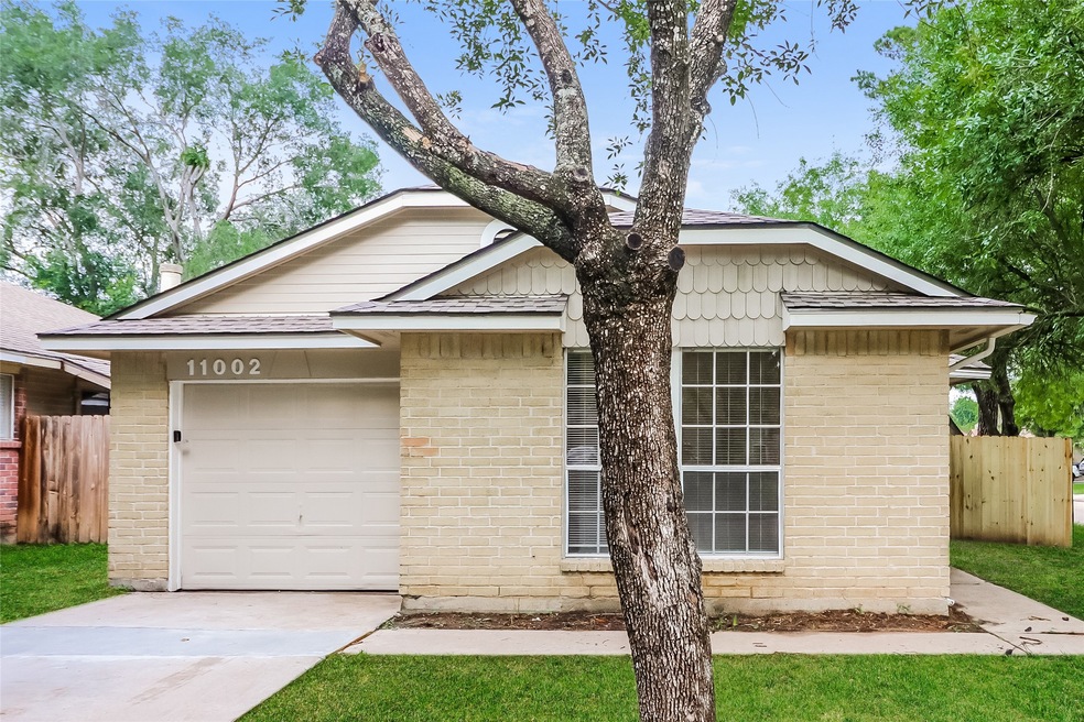 11002 Beaver Trail Dr, Houston, TX 77086 - photo 1
