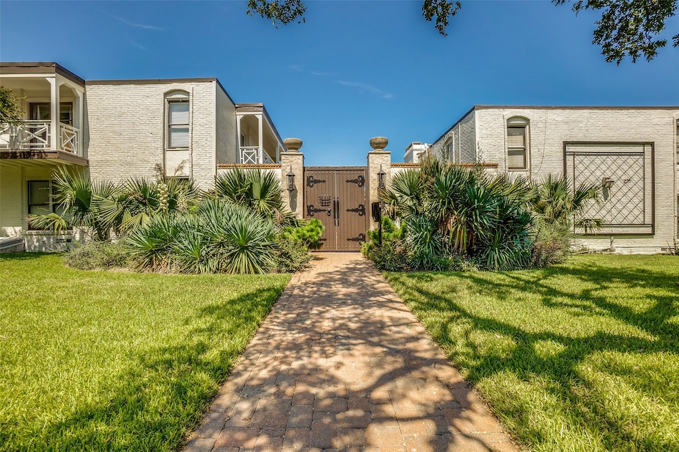 5911 E University Blvd unit 206, Dallas, TX 75206 - photo 1