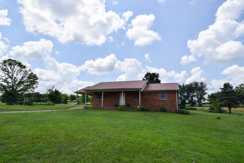 135 Old Highway 52 W, Portland, TN 37148 - photo 1