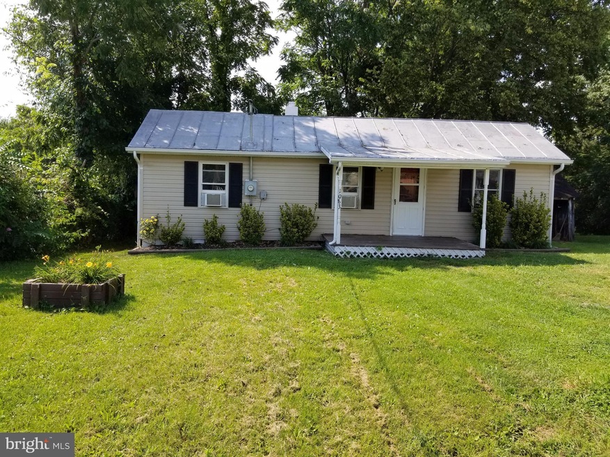 1083 Carpers Dr, Winchester, VA 22603 - photo 1