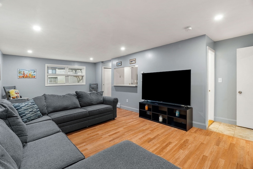 20 Mason Ct, Amesbury, MA 01913 - photo 1