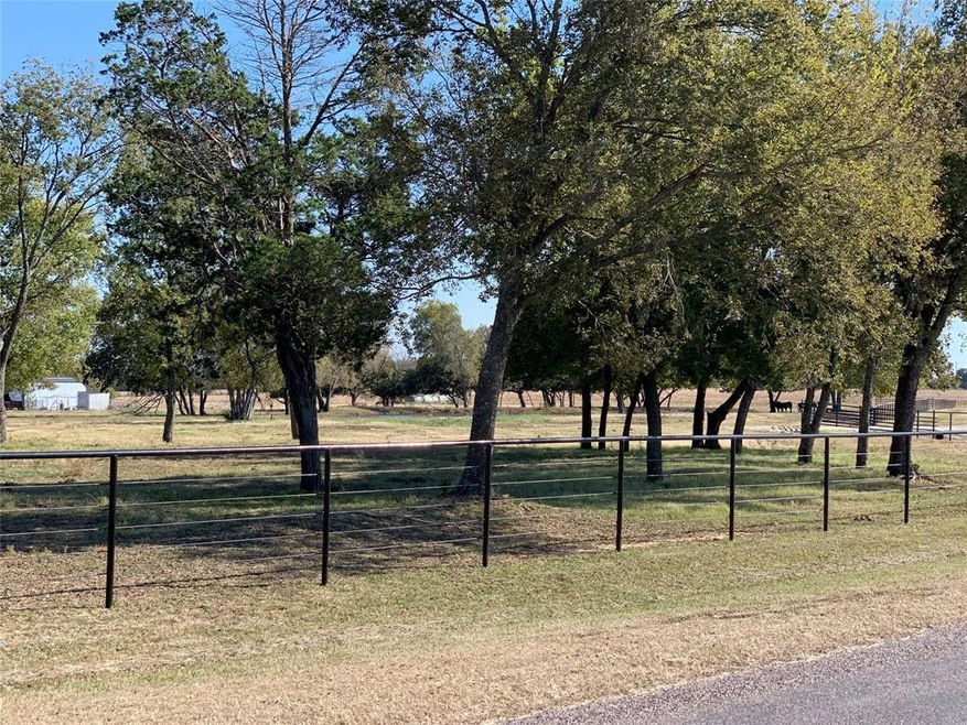 494 Kennedi Dr, Whitesboro, TX 76273 - photo 1