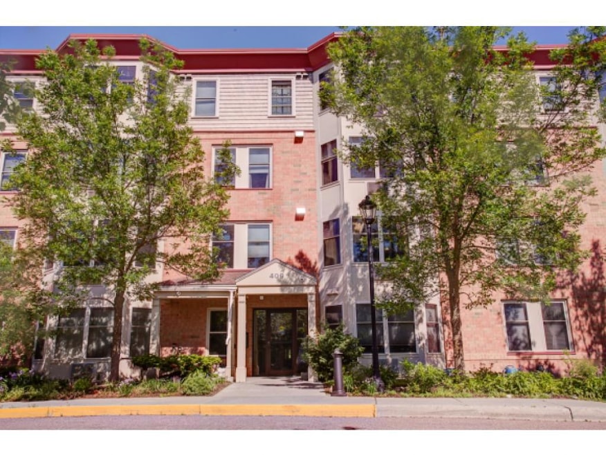 409 Farrell St unit 315, South Burlington, VT 05403 - photo 1