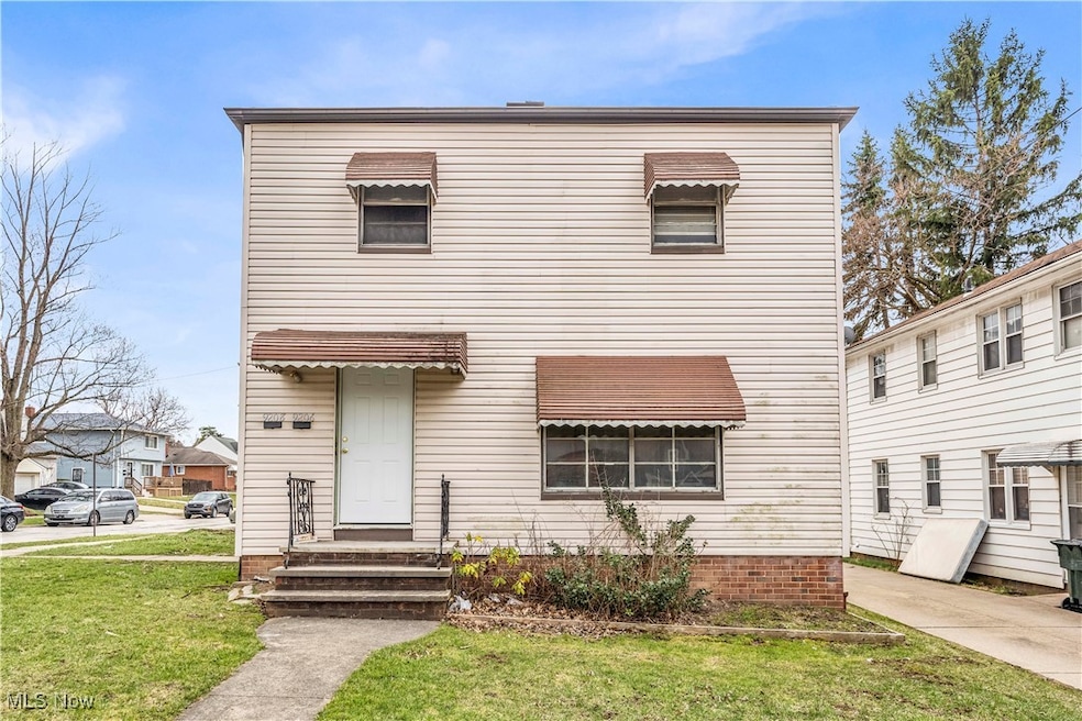 View of front of home with a front lawn