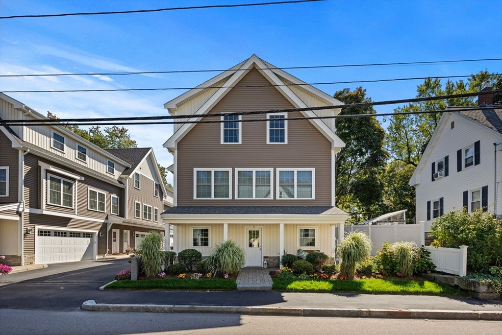 Pending $724,999 • Co-Listing Agent