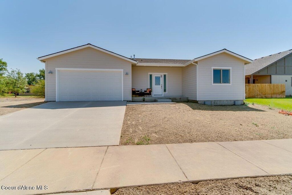 001-722TybaltStreet-PostFalls-ID-83854-S