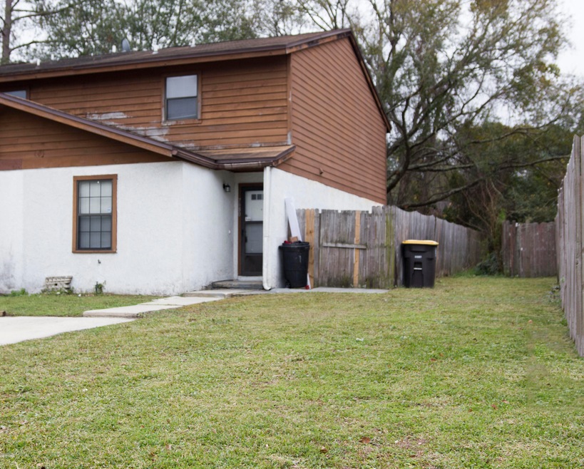 7680 Melissa Ct N, Jacksonville, FL 32210 - photo 1