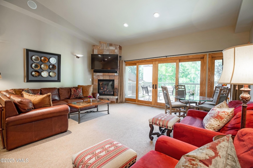 1 Living Room
