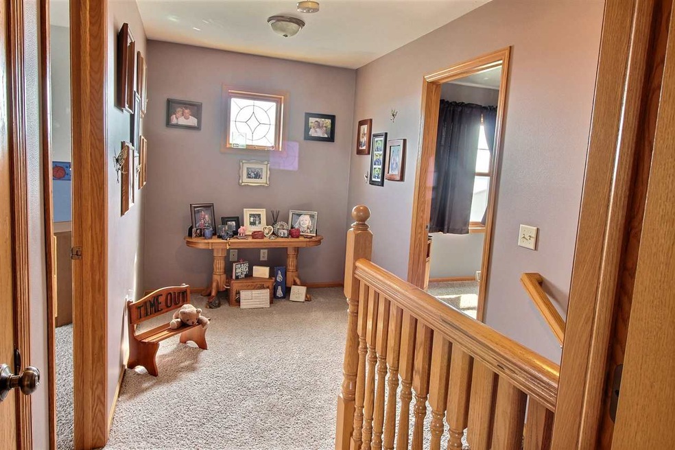 W625 King Rd, Brooklyn, WI 53521 - photo 1