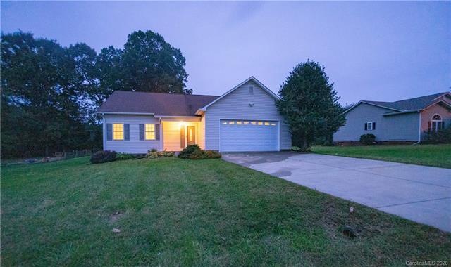 112 Glen Cross Dr, Statesville, NC 28625 - photo 1