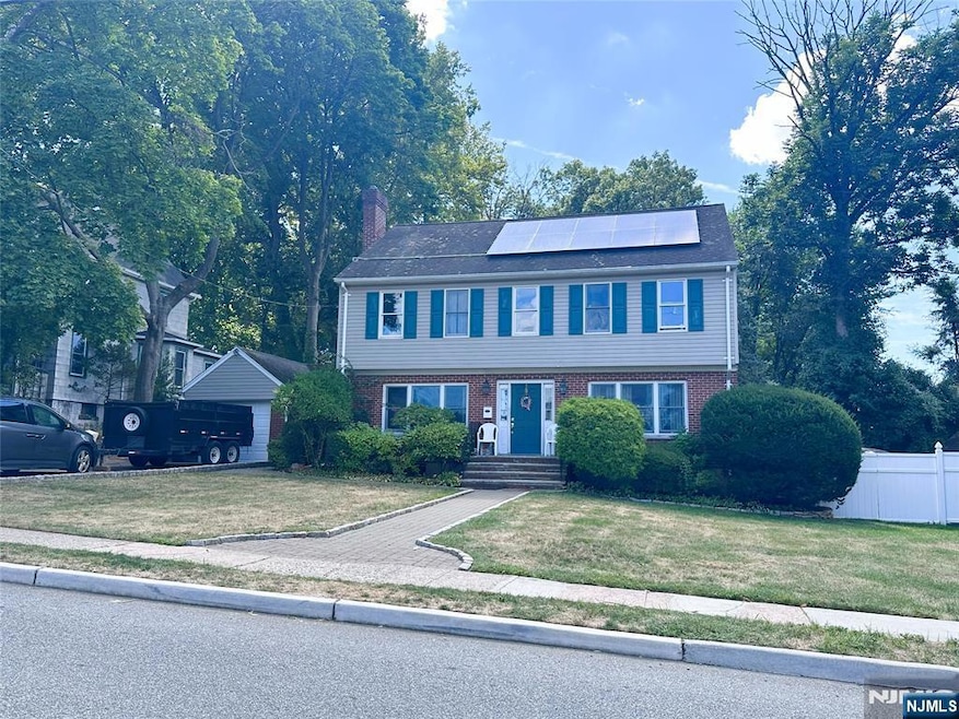 Pending $838,000 • Co-Listing Agent