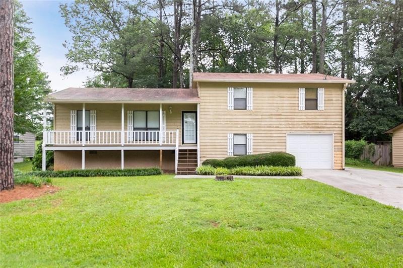 2207 Greenridge Dr SW, Marietta, GA 30008 - photo 1