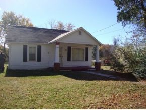 820 King Springs Rd, Johnson City, TN 37601 - photo 1