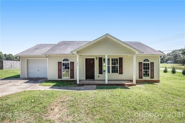 104 Triple Oaks Ln, Statesville, NC 28625 - photo 1
