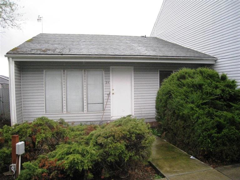 2000 Brookhurst St unit 24, Medford, OR 97504 - photo 1